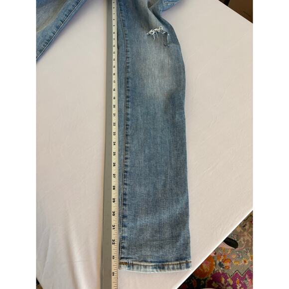 True Religion Men's 30 Rocco Relaxed Skinny Ripped Distressed Jeans Light Wash - Picture 8 of 9